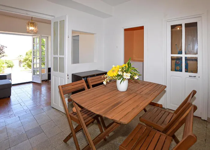 Apartment Calanches *
